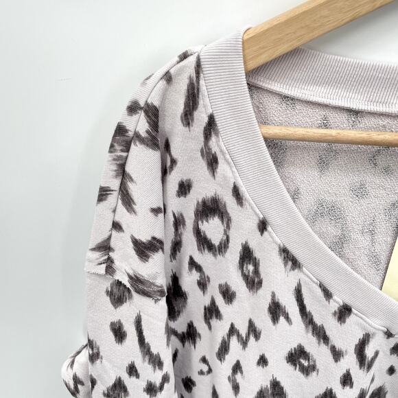 Michael Stars x Evereve NWT Camila Ikat Animal Print V-Neck Sweatshirt // L - Picture 7 of 13